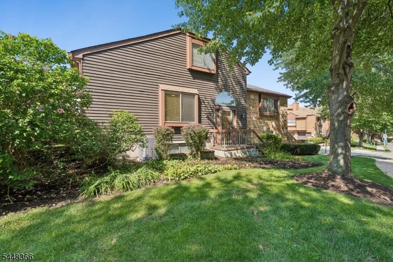 Property listing MLS 4042740 photo 2