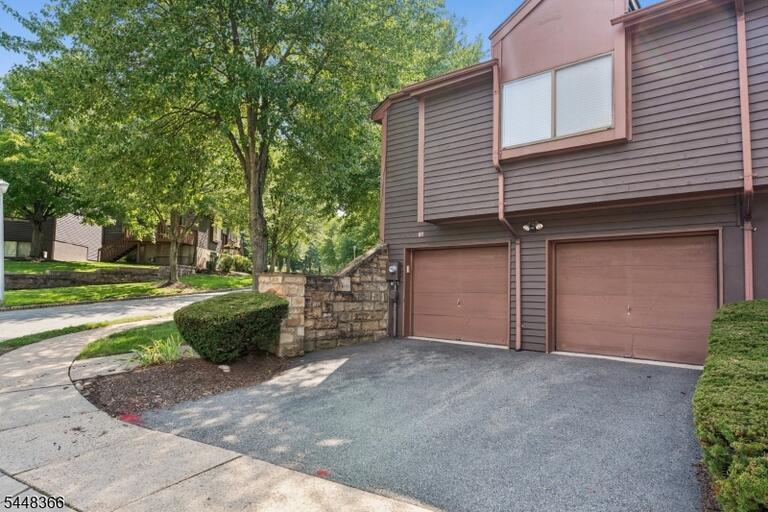 Property listing MLS 4042740 photo 27