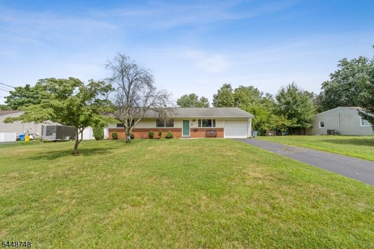 Property listing MLS 4042988 photo 1