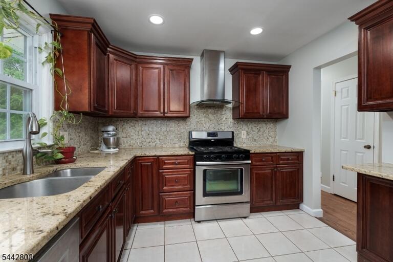 Property listing MLS 4043277 photo 14