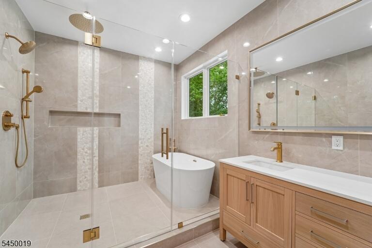 Property listing MLS 4043955 photo 25