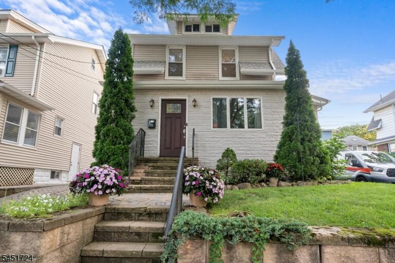 Property listing MLS 4045023 photo 1