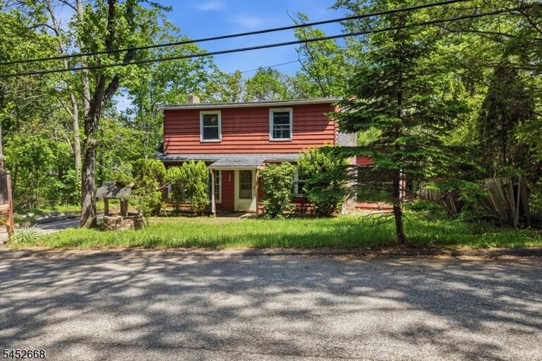 Property listing MLS 4045851 photo 2