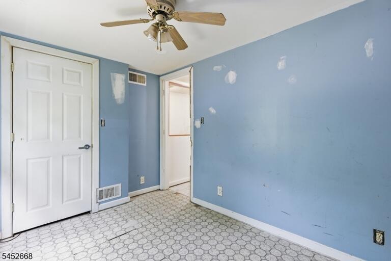 Property listing MLS 4045851 photo 22