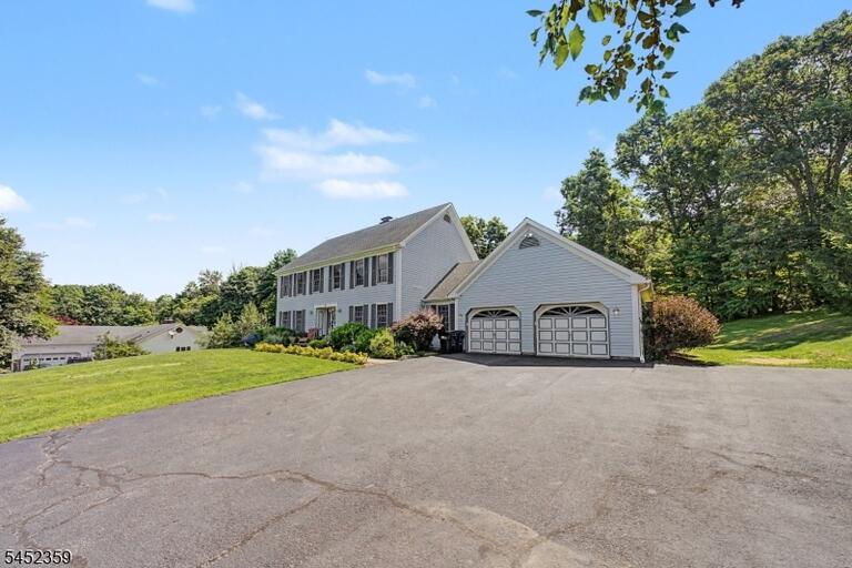 Property listing MLS 4046100 photo 1