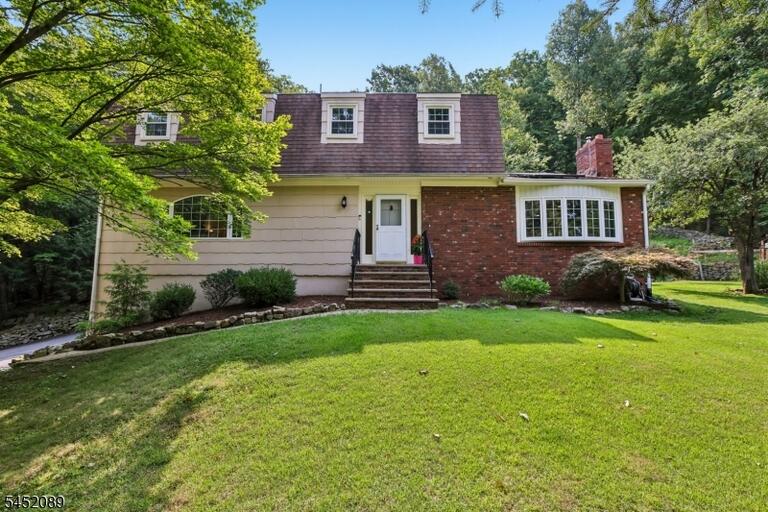Property listing MLS 4046202 photo 1