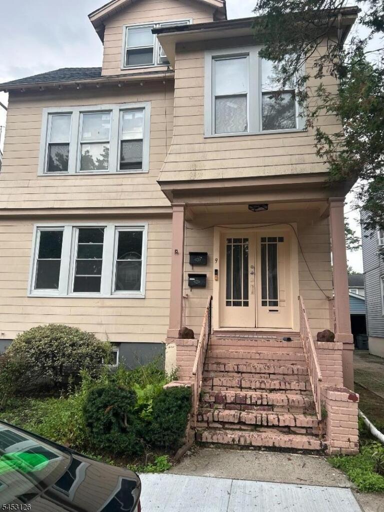 Property listing MLS 4046230 photo 1