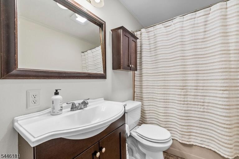 Property listing MLS 4046460 photo 17