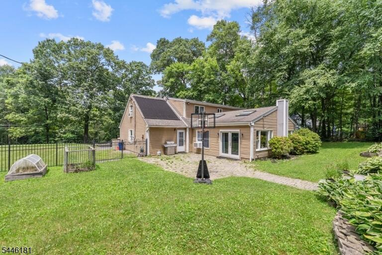 Property listing MLS 4046460 photo 36