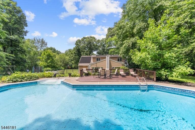 Property listing MLS 4046460 photo 38
