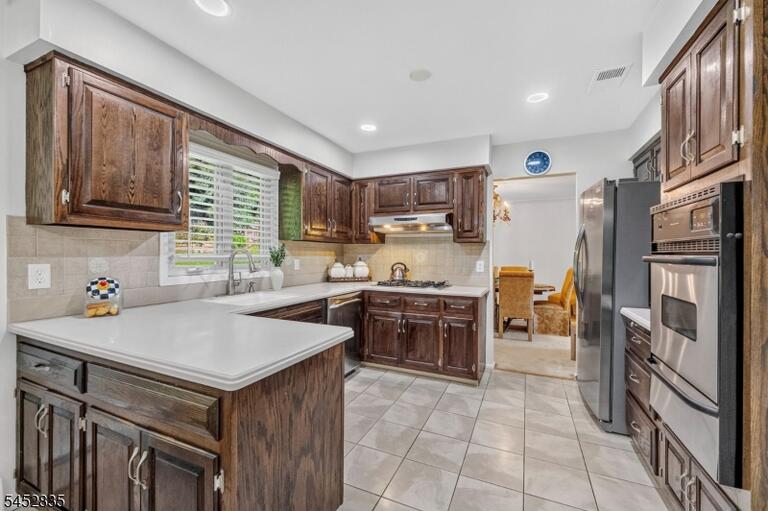 Property listing MLS 4046555 photo 12