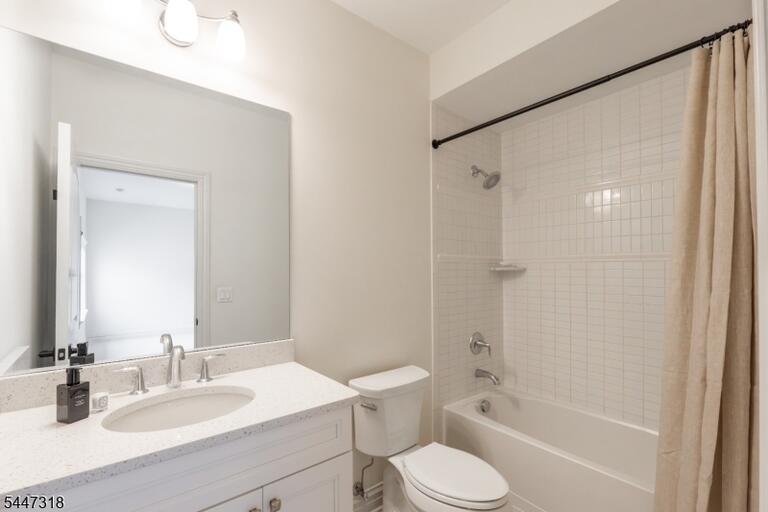 Property listing MLS 4046766 photo 23