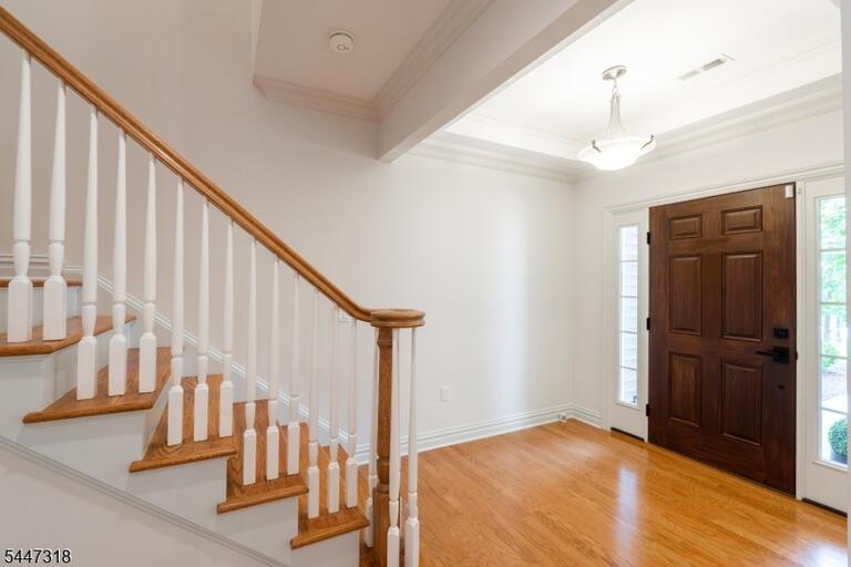 Property listing MLS 4046766 photo 4