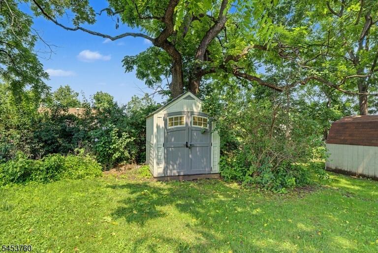 Property listing MLS 4046816 photo 21