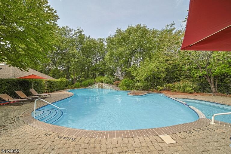 Property listing MLS 4046902 photo 45
