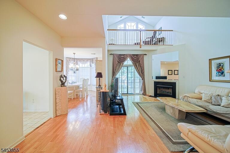 Property listing MLS 4046902 photo 6