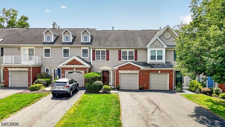 Property listing MLS 4046956 photo 1