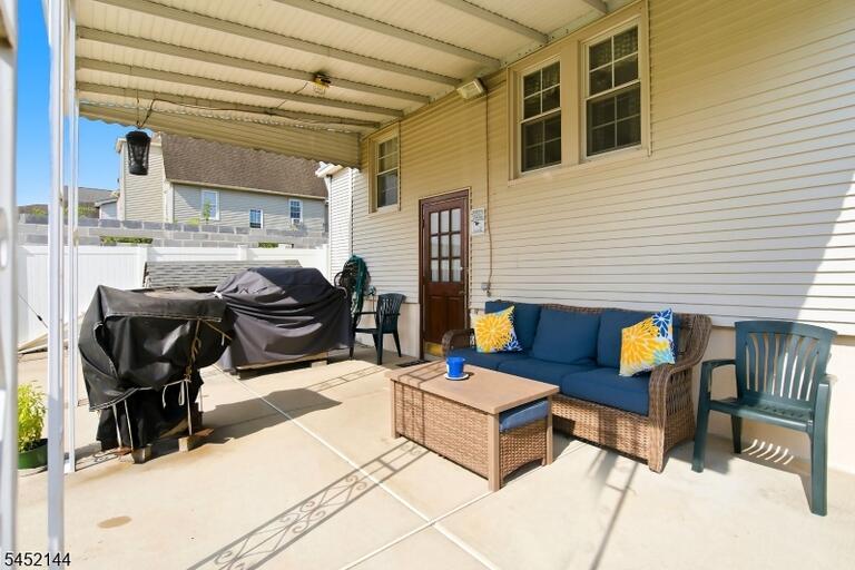 Property listing MLS 4047422 photo 25