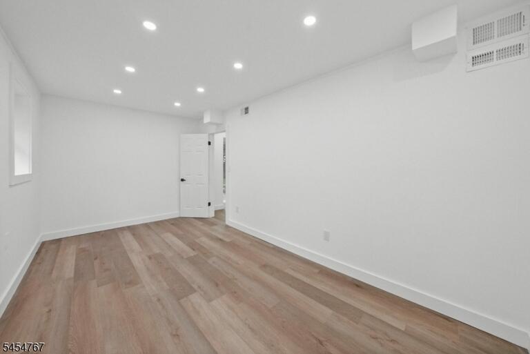 Property listing MLS 4047627 photo 35