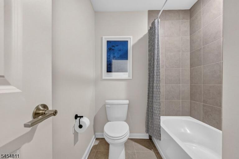 Property listing MLS 4047716 photo 43