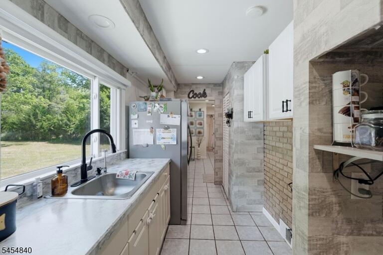 Property listing MLS 4047719 photo 11