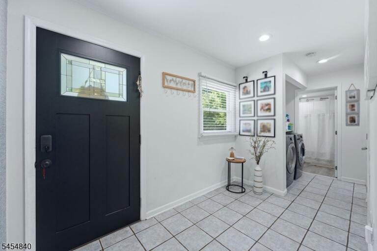 Property listing MLS 4047719 photo 3