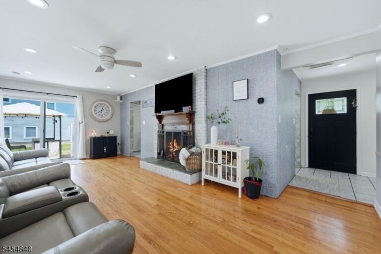 Property listing MLS 4047719 photo 6