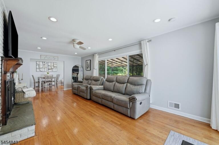 Property listing MLS 4047719 photo 7