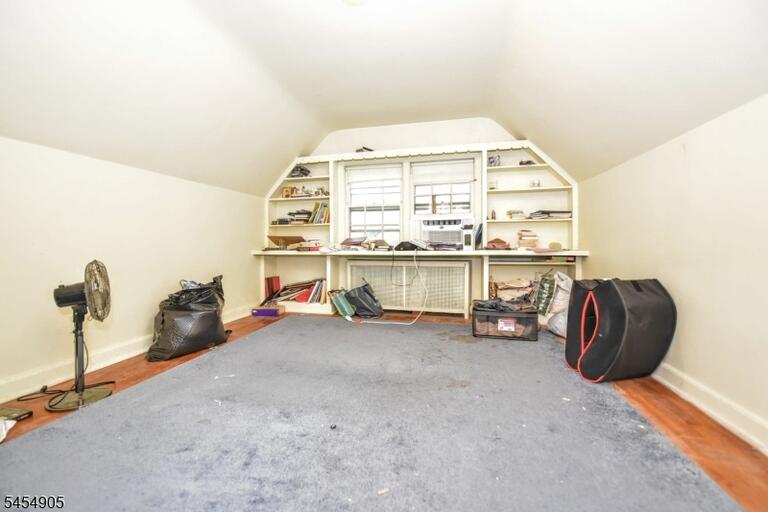 Property listing MLS 4047794 photo 9