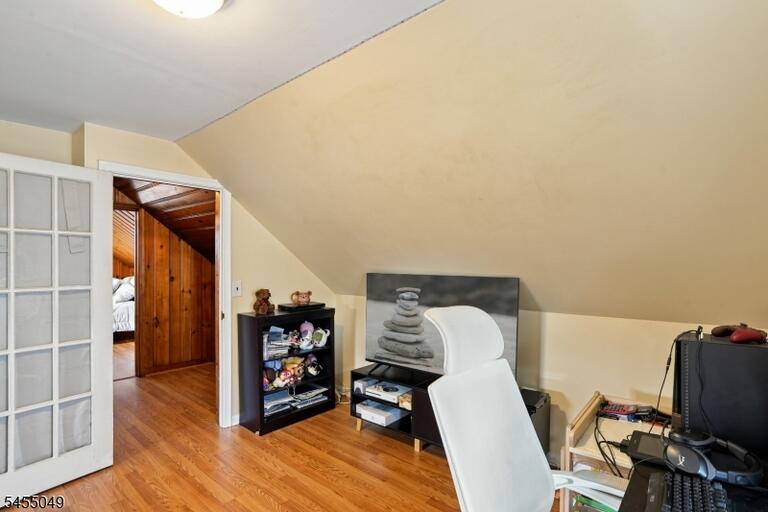 Property listing MLS 4047870 photo 13
