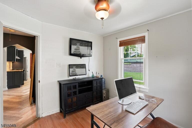 Property listing MLS 4047870 photo 8