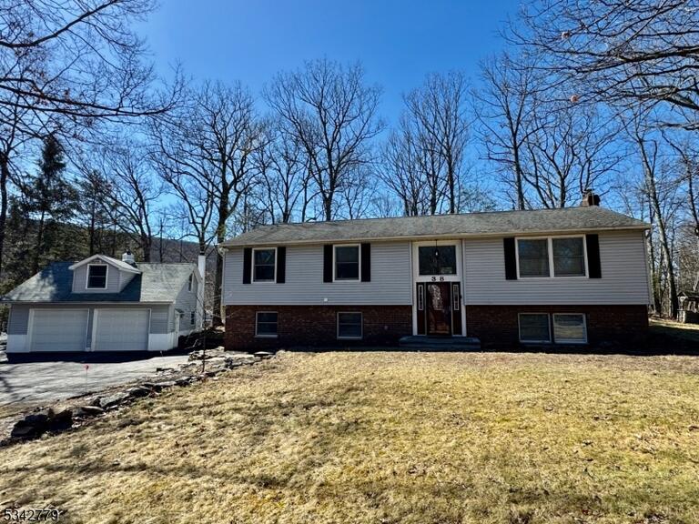 Property listing MLS 4048520 photo 1