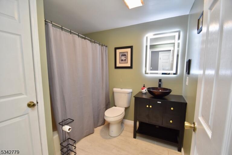 Property listing MLS 4048520 photo 15