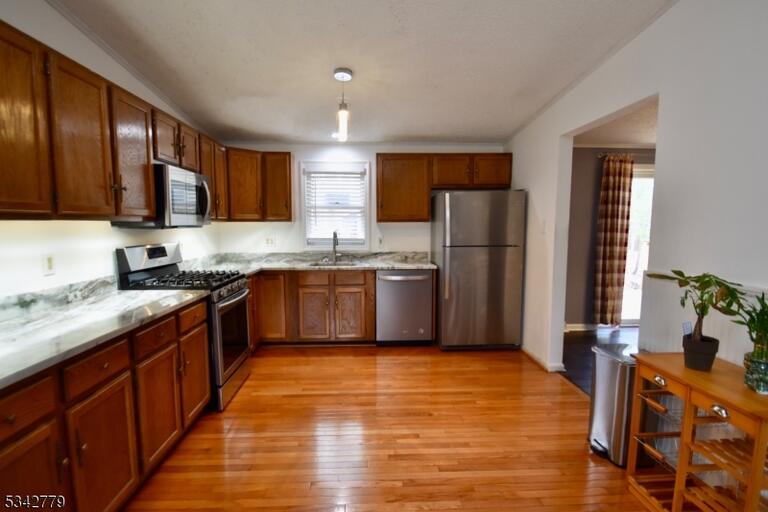 Property listing MLS 4048520 photo 5