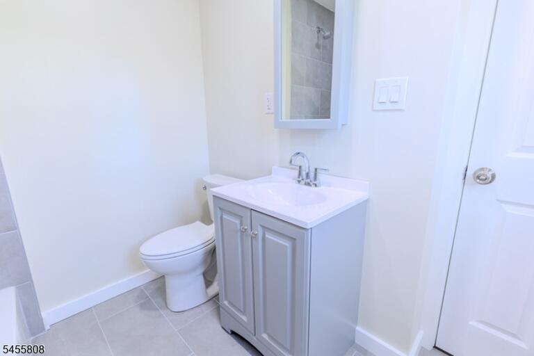 Property listing MLS 4048546 photo 34