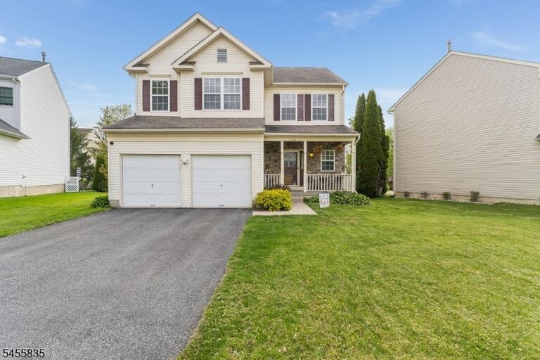 Property listing MLS 4048558 photo 2