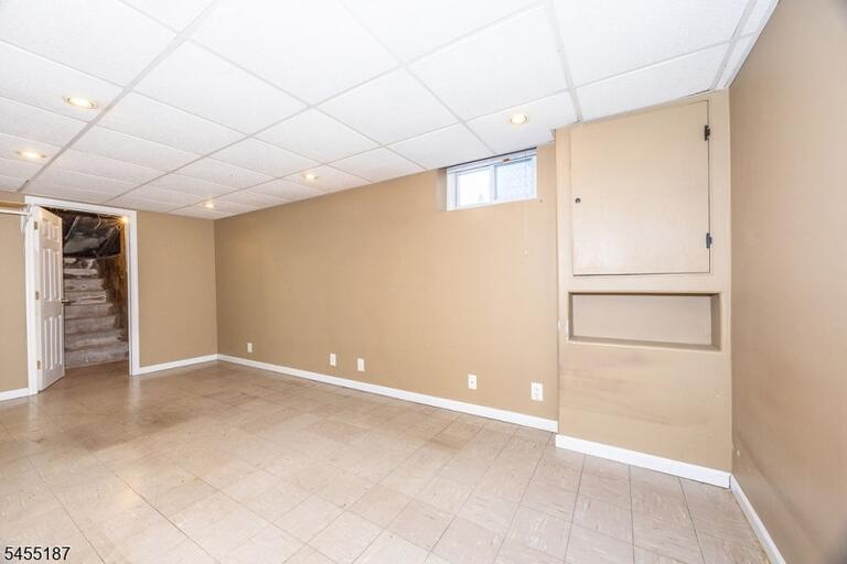 Property listing MLS 4048588 photo 11