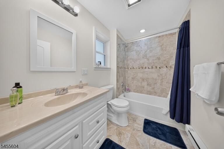 Property listing MLS 4048796 photo 28