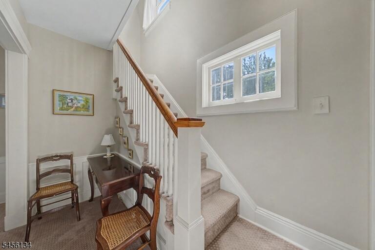 Property listing MLS 4048809 photo 28