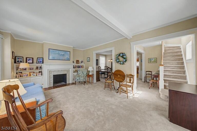 Property listing MLS 4048809 photo 4