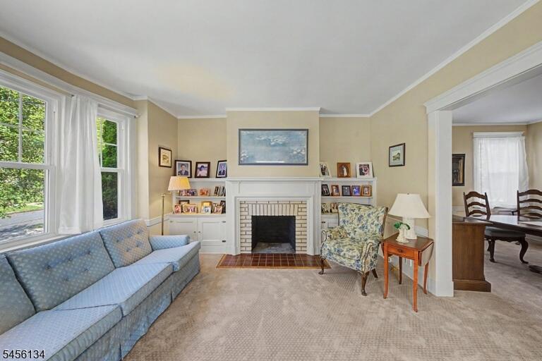 Property listing MLS 4048809 photo 5