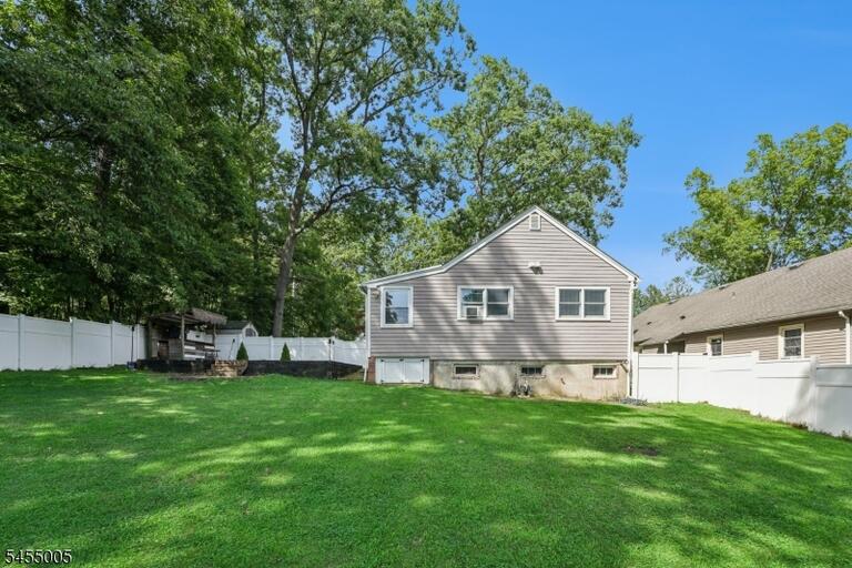 Property listing MLS 4048821 photo 38