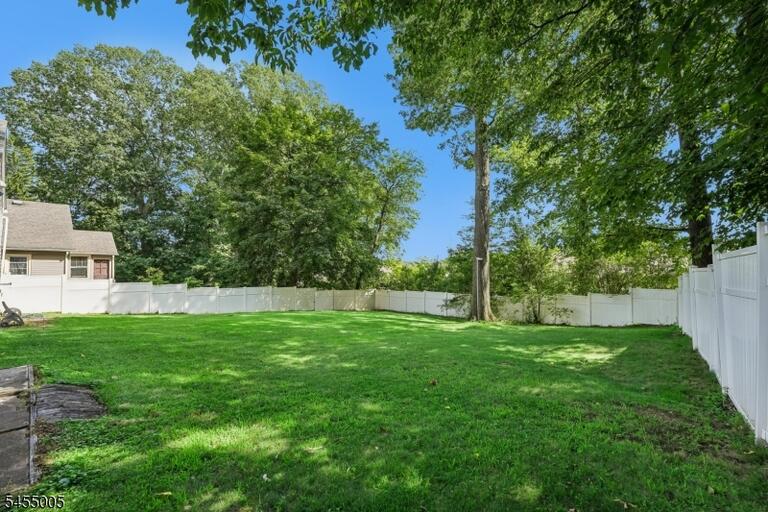 Property listing MLS 4048821 photo 40