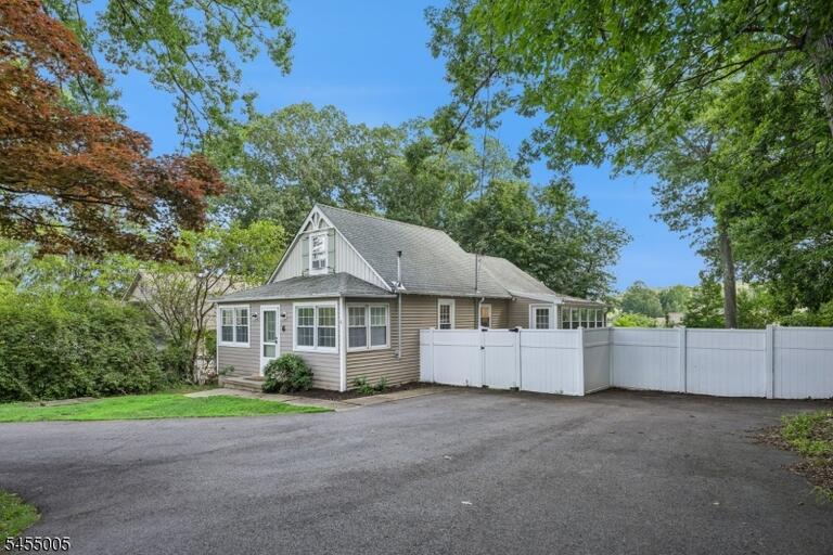 Property listing MLS 4048821 photo 42