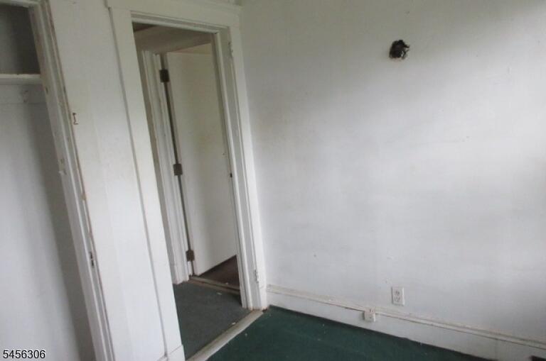 Property listing MLS 4048928 photo 15