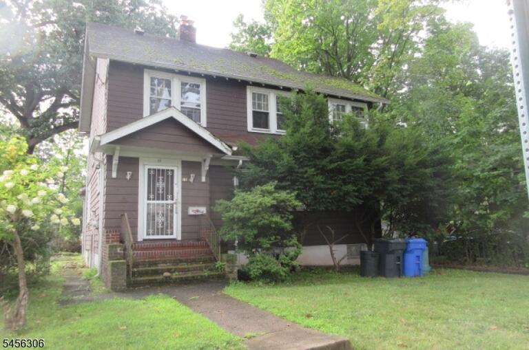 Property listing MLS 4048928 photo 2