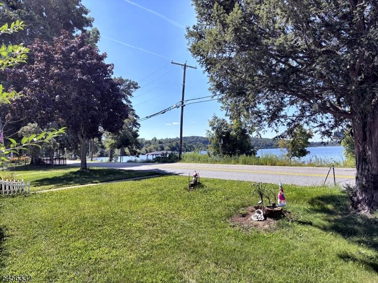 Property listing MLS 4048940 photo 8