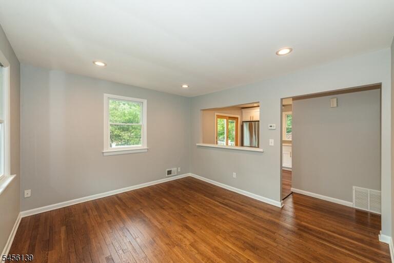 Property listing MLS 4048957 photo 10