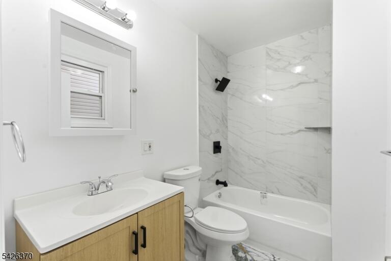 Property listing MLS 4048963 photo 23