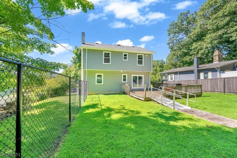 Property listing MLS 4049000 photo 26